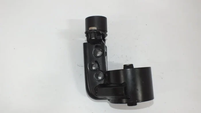 21810-22040 | Hyundai Accent 1995-2000 Motor Kulağı Sağ - Görsel 3