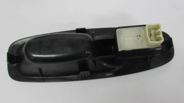 93580-25000 | Hyundai Accent Milenyum 2000-2002 Cam Kaldırma Düğmesi (Tekli) - Sağ - Görsel 2