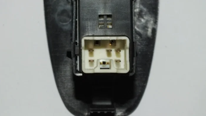 93580-25000 | Hyundai Accent Milenyum 2000-2002 Cam Kaldırma Düğmesi (Tekli) - Sağ Gri - Görsel 3