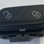 Merkezi Kilit Düğmesi Sağ 5G0962126A Golf 2012-2017